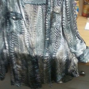 Dress Barn long sleeve button down blouse